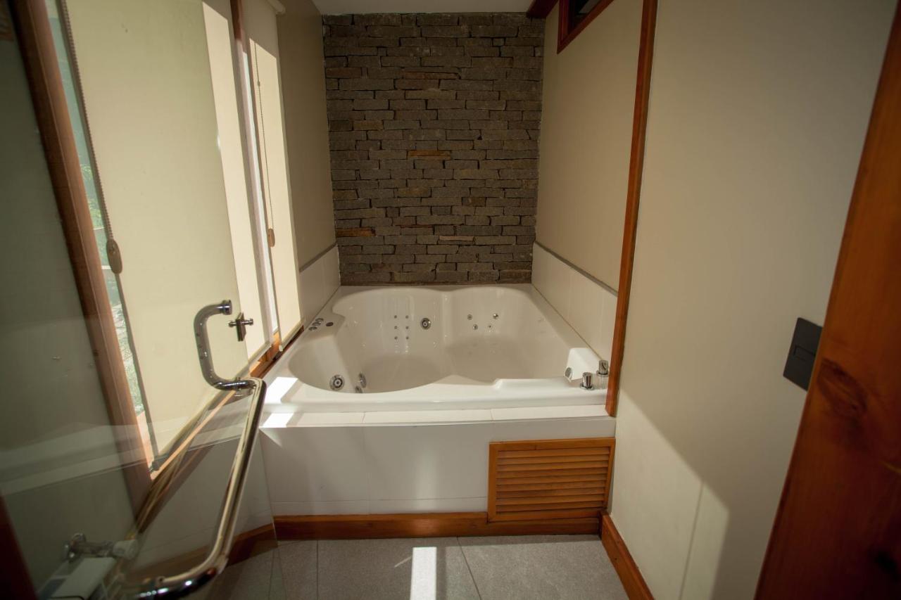 Origen de la Bahia Aparthotel Villa La Angostura Bagian luar foto